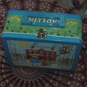 Retro Vintage 1997 Madeline Lunchbox Metal Tin Lunch Box Blue Handle Schylling